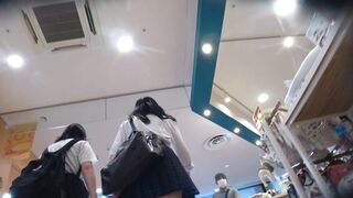21 ミニスカ制服女子の中身2日間はどちらもゴールド voyeur jp