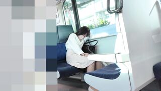 BlueTrain13  スカート短すぎて普通に見えちゃってたり、 大股開いてるのを下から覗いてみたり voyeur jp