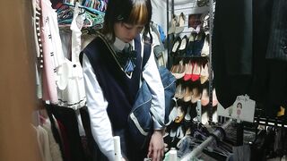 ツートンヘアしたオサレでぃ〜娘の …　　たいへん珍しいツートン乳首！？　　僕のお店の試着室365 voyeur jp 2