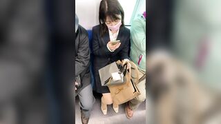 脚フェチ411 S級美人お姉さんの対面エロ過ぎるパンスト美脚, 脚フェチ415 2名の美人お姉さんの対面エロ過ぎる生足美脚 voyeur jp 3 (4)