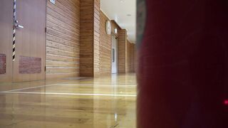 【パン撮記39】体育館でサボり中の女子2人！おぱんつ激写でぷりけつ丸見え！最高の眺めゲット voyeur jp