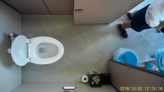 JKちゃん達のtoilet⑱　性服ちゃんも登場！スタイル良し！お㋘㋘も良し！(^o^) voyeur jp 01