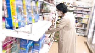 アナルもマンコもクパァ♡ハーフ美人のハート型のマン毛真下からの直下アングルで丸見え逆さ撮り♡ voyeur jp