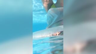 ナイスなプール露出 爆乳 voyeur jp