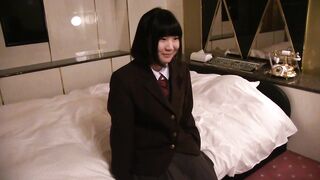 これが合法の限界！なか3。本物処女のグニュリ jvip