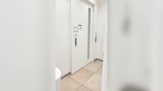 大人気ねんいち38の子のエレベーター盗撮2日分とねんいち37の子のトイレ着替え盗撮 jvip