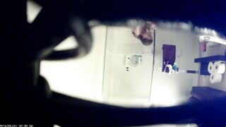 【無】シーの娘とその友達の脱衣を盗撮した記録 voyeur jp 08-200426