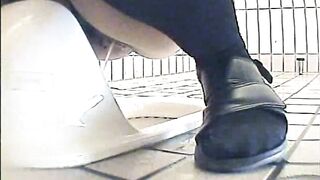 H Toilet 6-10 voyeur jp 140526 04