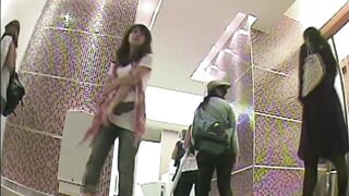 お漏らし寸前デパトイレ盗撮！Vol.01-06 voyeur jp 150526 04
