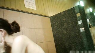 若手女盗撮師 舞ちゃんの女風呂潜入記 Vol.01-05 voyeur jp 160526 01