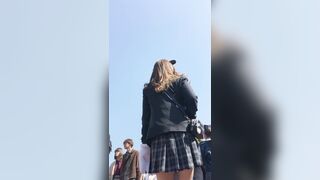 【4K街撮り夢の国】制服パンチラ4ロングバージョン voyeur jp 160526