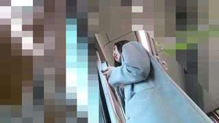 【FHD-bri24】ロリ風！コートだからって安心するから恥ずかしいシミ付きぱんちゅ撮られちゃったよ voyeur jp 160526