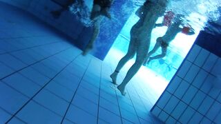 プールの盗撮風 女の子の水中下半身事情 voyeur jp 170526 01