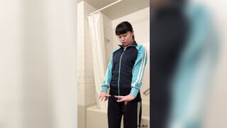 【男子乱入】合宿中の美巨乳JKがバスルームでこっそりオ○ニーしながらアヘ顔晒してるところに男子が乱入して…！？ voyeur jp 180526