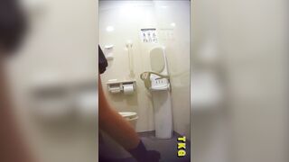 SC(トイレ)♥プレミアム１ 多人数収録！ voyeur jp 180526 10