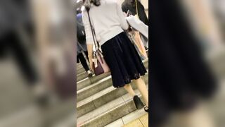 女子大生-可愛いお嬢様のスカートの中-どエロい美脚とパンツを盗撮-jd神 voyeur jp 01-190526