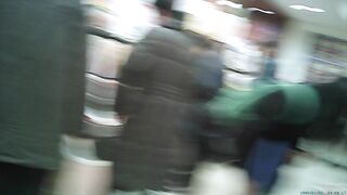 新カメhd動画-カワイイ娘の生パンツ逆さ撮りno29-顔あり voyeur jp 02-190526