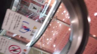 裏切り-かわいい友人をスカートめくり-逆さ撮り-着替え盗撮 voyeur jp 01-190526