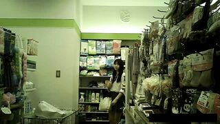 新カメhd動画-２日分制服娘逆さ撮り-顔あり-他 voyeur jp 04-200526