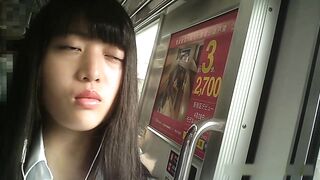お人形のような大きなお目目のjkちゃんに顔接写-羽根つき生pもゲット voyeur jp 01-230526