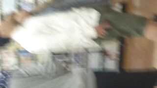 おかずその50-祝50回記念金髪ボーダーワンピの彼女さんフラッシュ撮りパンチラ voyeur jp 01-240526