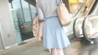 モロパン-危険-スカートの中にカメラを突っ込み過ぎて-ありえない光景が広がる映像 voyeur jp 01-240526