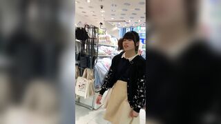 ４人のお姉さんの逆さパンチラ動画おまけ付き-２３０ voyeur jp 01-240526