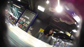 逆さhero-新作fhd-１００-大学生-にきて盗撮被害です voyeur jp 01-240526