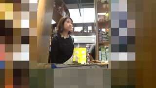 粘着-2人の私服女子の生p-逆さ撮り-顔出し voyeur jp 01-250526