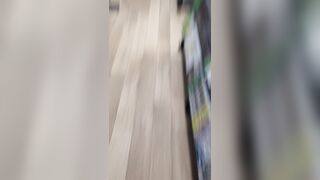 サカキタ第一話 顔出しパンストお姉さん本屋で立ち読みしゃがみ読みを棚の下からスマホで直撮り盗撮 voyeur jp 04