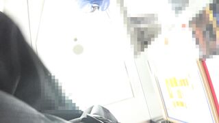 派手め制服少女を逆さ撮り 痴漢 バレずにパンティ表面の感触だけ楽しむ方法 voyeur jp