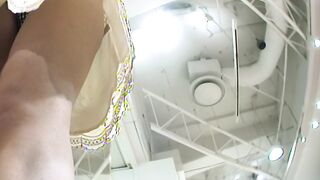 108 黄色ワンピ店員さんのチェックパンツ voyeur jp