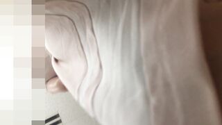 tバックから具が見えそうな女の娘 voyeur jp