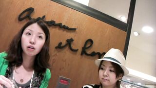 m字が嬉しい細身美人のアパレル店員さん 無防備すぎる神接客 voyeur jp