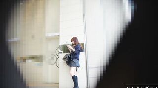 いかめし第八話 顔出し制服jk 美形美尻ギャル 激ミニスカートから大興奮の純白サテン地パンティー voyeur jp